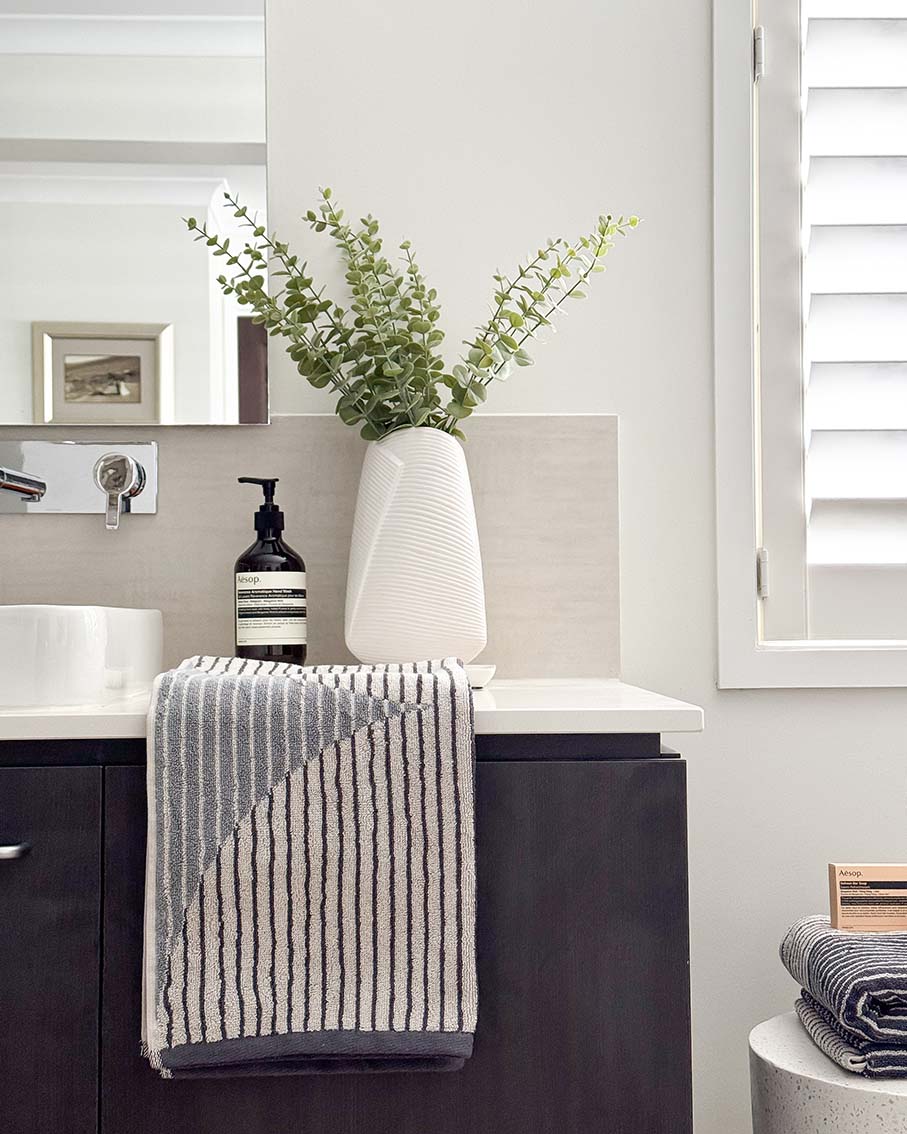 Harri Bath Towel | More Colours