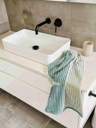 Harri Bath Towel | More Colours