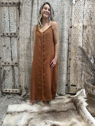 HA-CL-10574 ADDISON LINEN DRESS WITH FRINGE FEATURE. 100% LINEN. MADE IN ITALY. FREE SIZE 8-16