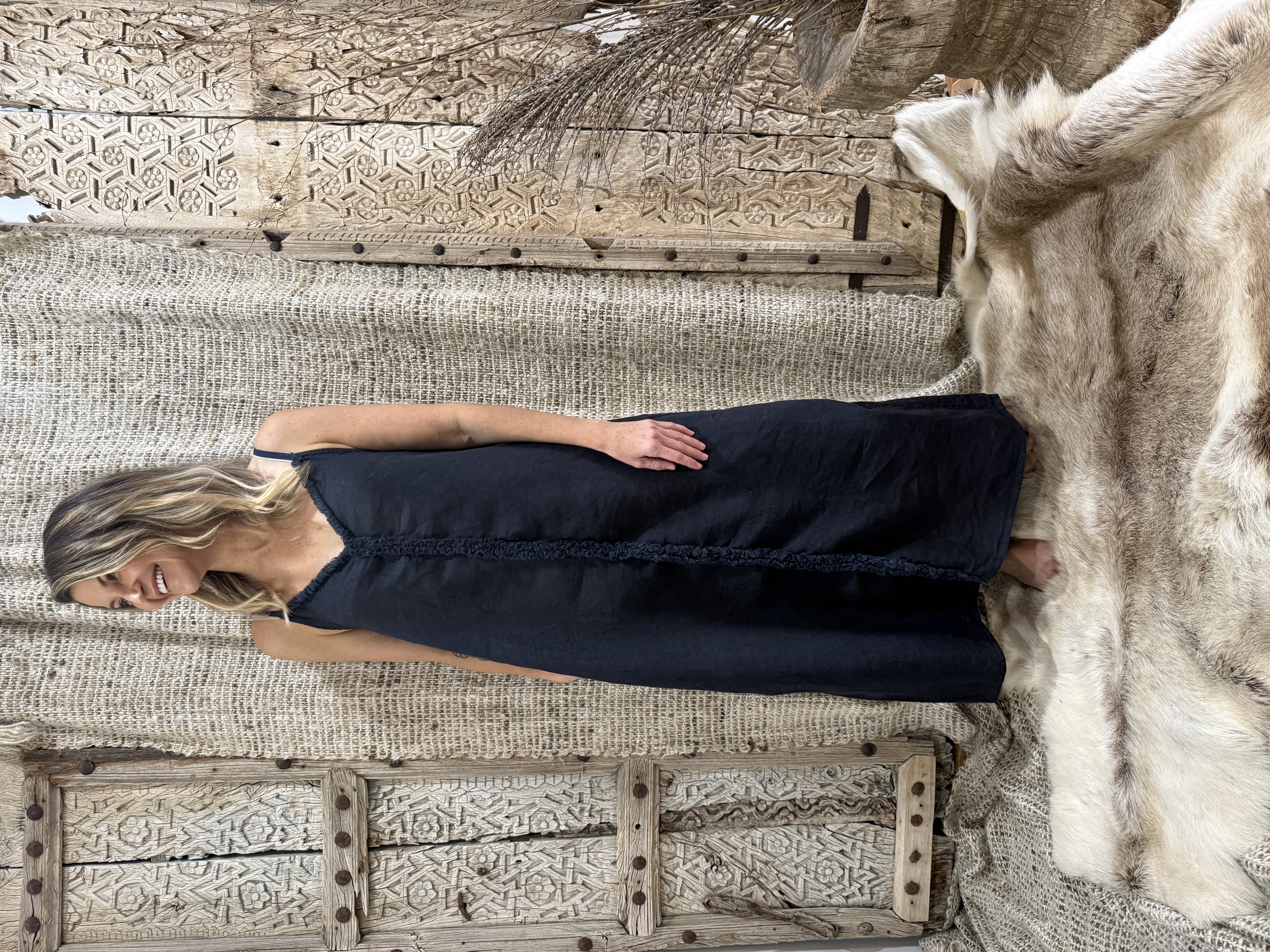HA-CL-10574 ADDISON LINEN DRESS WITH FRINGE FEATURE. 100% LINEN. MADE IN ITALY. FREE SIZE 8-16