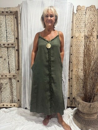 HA-CL-10574 ADDISON LINEN DRESS WITH FRINGE FEATURE. 100% LINEN. MADE IN ITALY. FREE SIZE 8-16