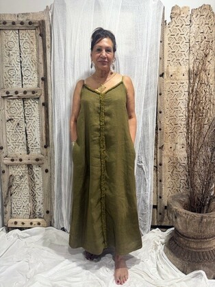 HA-CL-10574 ADDISON LINEN DRESS WITH FRINGE FEATURE. 100% LINEN. MADE IN ITALY. FREE SIZE 8-16