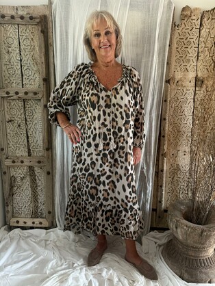HA-CL-10573 LEOPARD LONG FLOWY COTTON DRESS. 100% COTTON. MADE IN ITALY FREE SIZE 8-16.