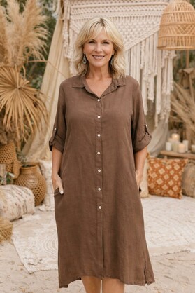 HA-CL-15044 ADELINE - LINEN 3/4 LENGTH SHIRT DRESS/JACKET WITH POCKETS. LONGER LENGTH AT THE BACK. FREE SIZE 8-16. MADE IN ITALY. 100% LINEN