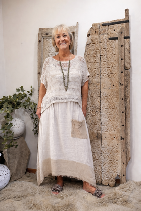 HA-CL-15045 MORGAN - LINEN SKIRT WITH FEATURE POCKET AND HEM. FREE SIZE 8-16.