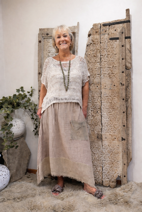 HA-CL-15045 MORGAN - LINEN SKIRT WITH FEATURE POCKET AND HEM. FREE SIZE 8-16.