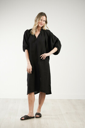 Orabella V-Neck Dress Black (With Pockets!)