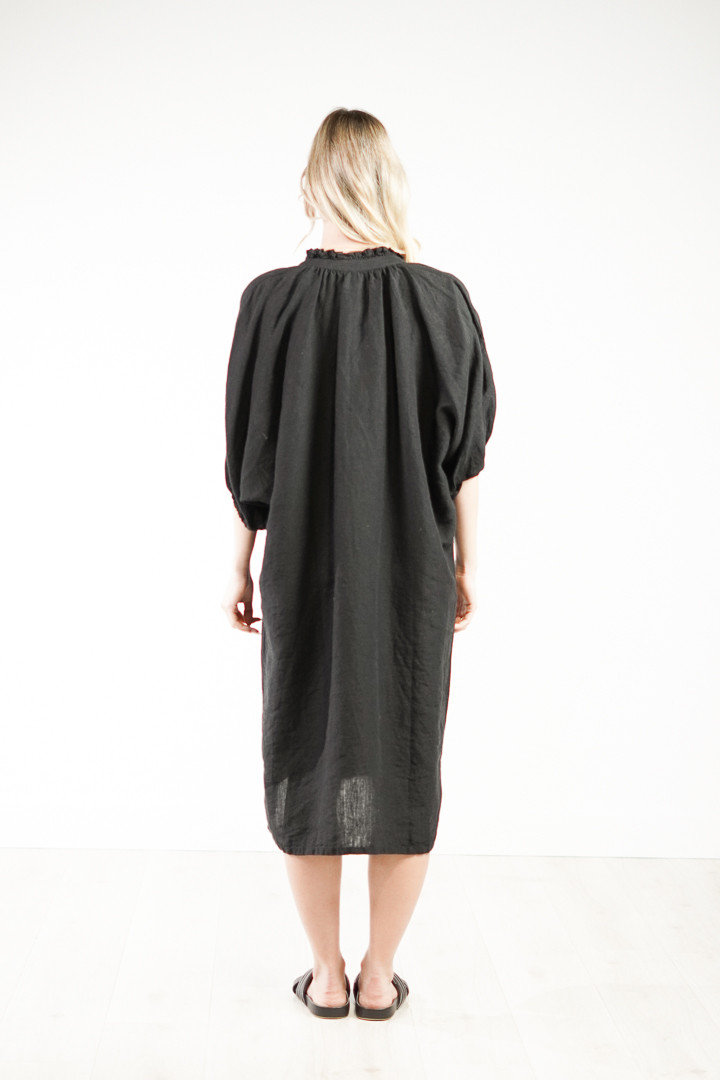 Orabella V-Neck Dress Black (With Pockets!)