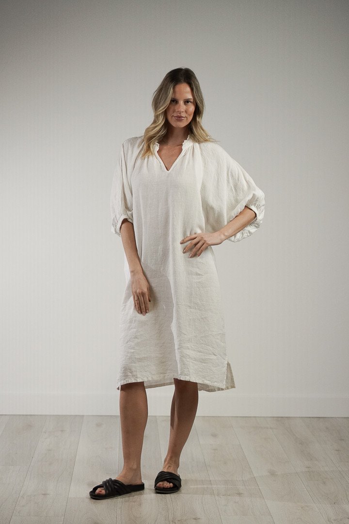 Orabella V-Neck Dress White (With Pockets!)
