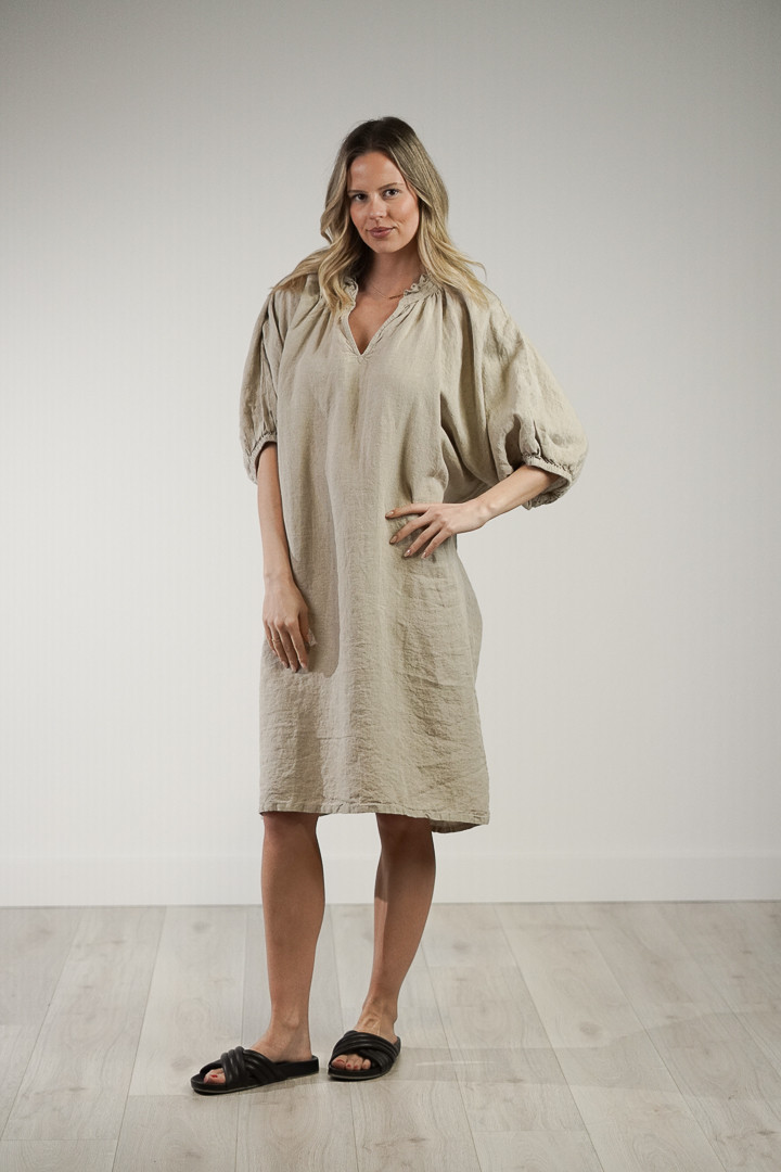 Orabella V-neck Dress Natural (With Pockets)