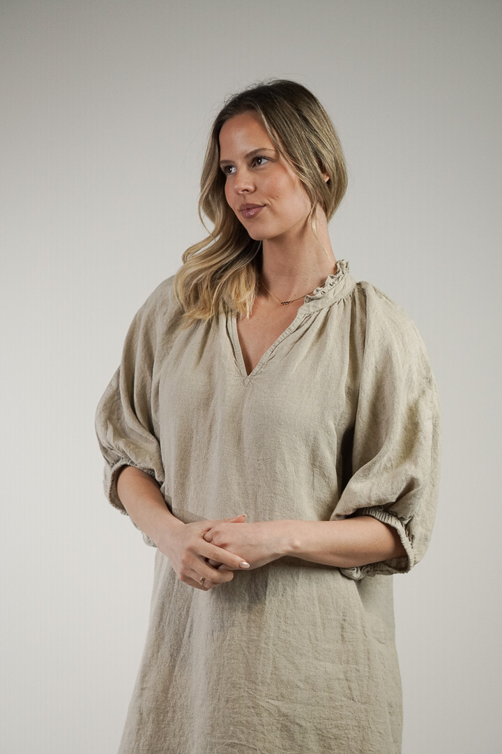 Orabella V-neck Dress Natural (With Pockets)