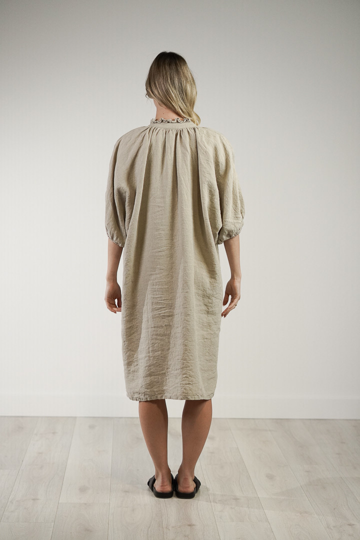 Orabella V-neck Dress Natural (With Pockets)