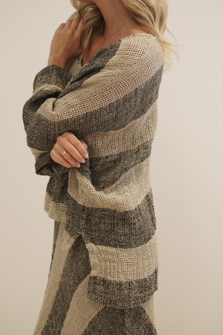 Franca Sleeve Top Natural & Black