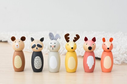 WOODEN ANIMAL BOWLING SET SKITTLES