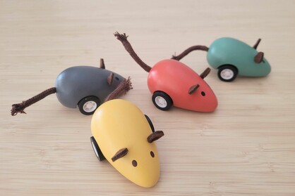 WOODEN PULL BACK MOUSE PACK OF 12