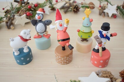 CHRISTMAS DANCING CHARACTERS