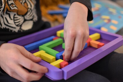 MAGNETIC MAZE KIT PUZZLE GAME
