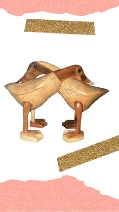 WOODEN DUCKS HUGGING - PLAIN