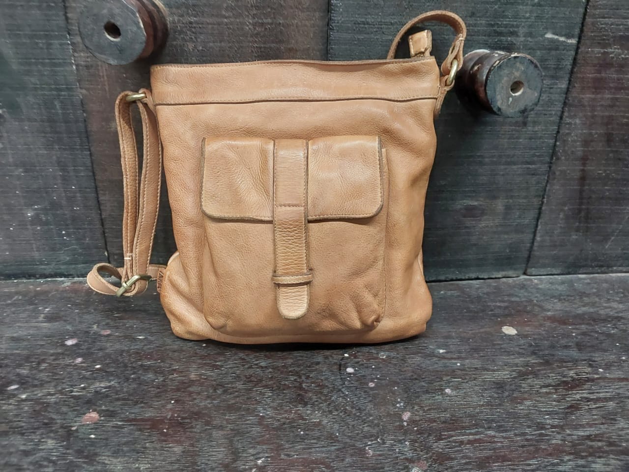 Presley Tab Crossbody Honey