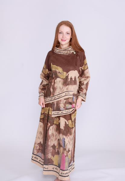 Wednesday Lulu Italian Lady  Fashion