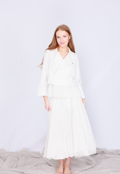 AURONA WHITE