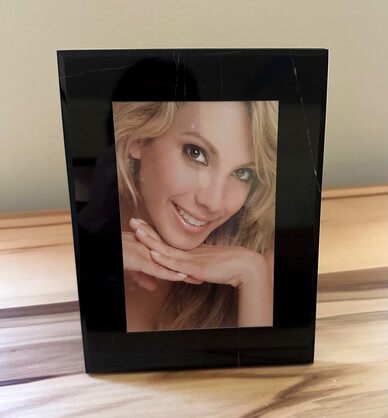 Glass Photo Frame Black Sm 50% Disc