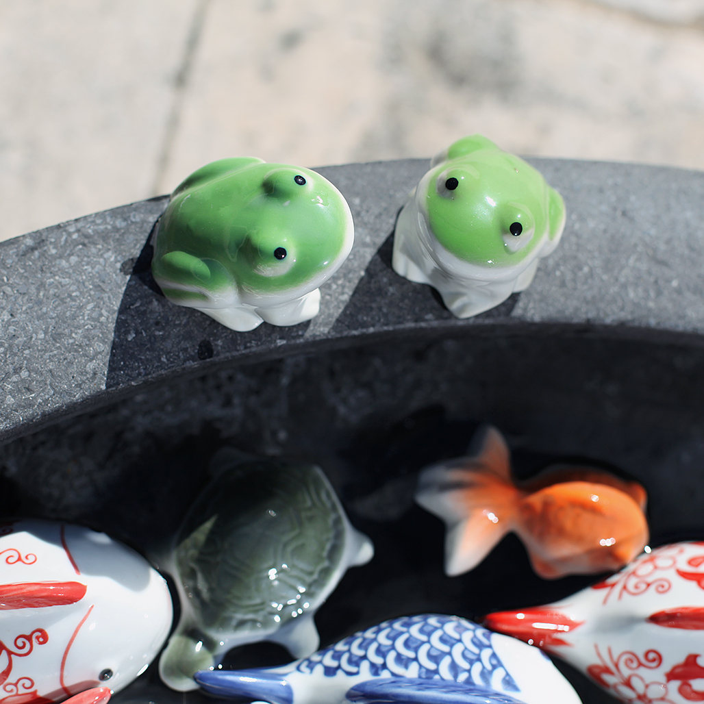 PE1009 - FLOATING GREEN FROG