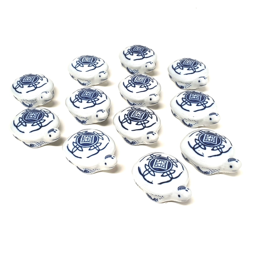 PE1023 - SMALL BLUE AND WHITE TURTLE