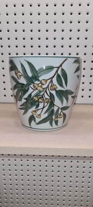 PE0088 - GUM NUTS  PLANTERS - SET OF 4