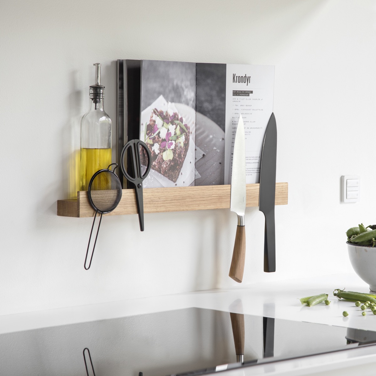 Magnetic Shelves | By Signe Wirth Engelund