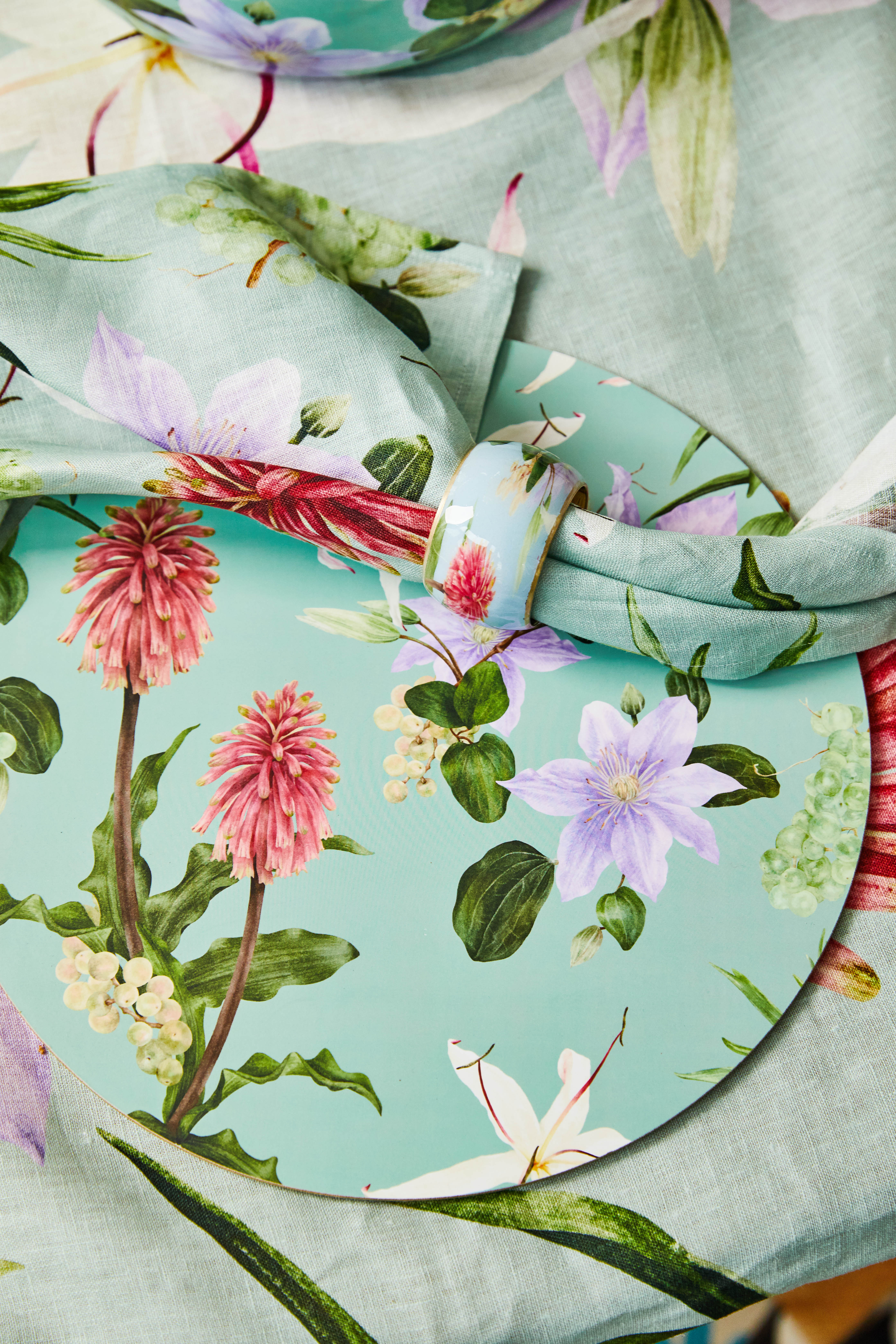 Placemat. 30 cm. MDF with cork backing. Matt finish. Set of 4. ENCHANTED SUMMER-Sage