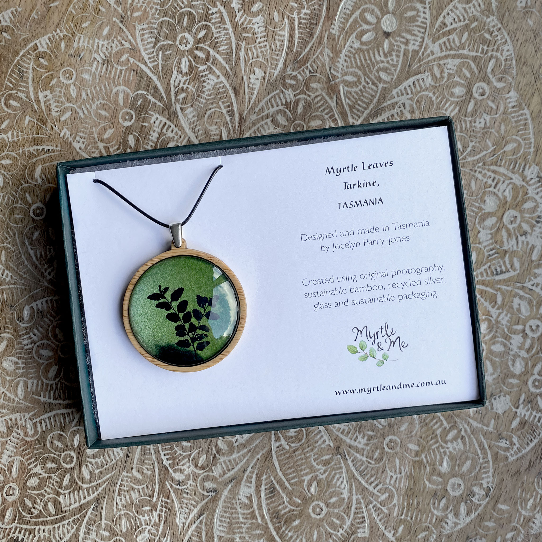 Myrtle Leaves Pendants - Bamboo
