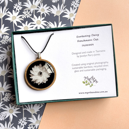 Everlasting Daisy Pendants - Bamboo
