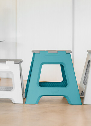 COMPACT TURQUOISE FOLDABLE 40CM STOOL